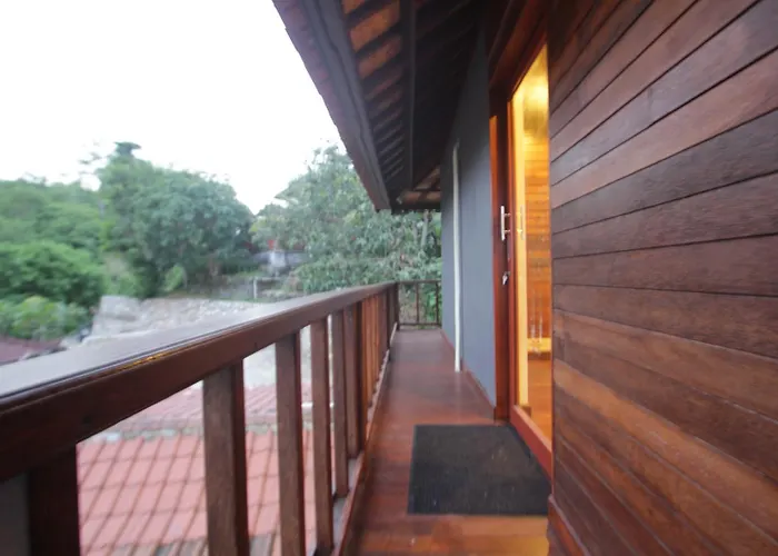 Dava Ocean View Guest house Toyapakeh